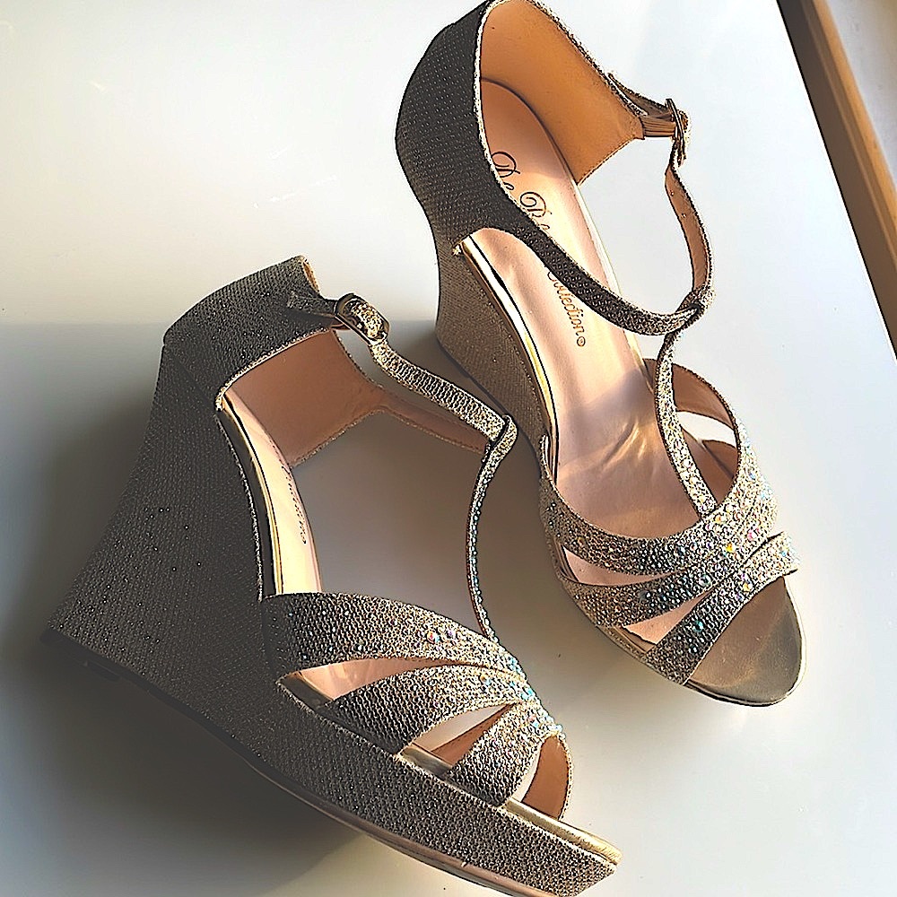 Wedge platform gold sandals - Picture 2 of 5